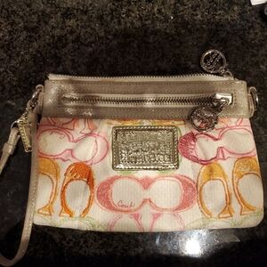 Coach Poppy larger wristlet